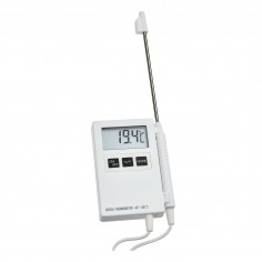 TFA 30.1015 P200 - HACCP IP65 professional digital thermometer with penetration probe